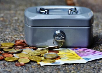 Unlock Financial Freedom: How to Track Your Expenses Effectively