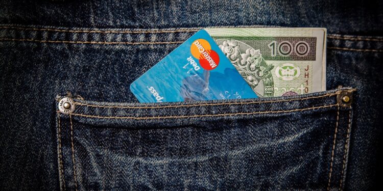 How to Create a Monthly Budget: A Step-by-Step Guide for Beginners