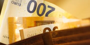 Unlock Financial Freedom: Top Budgeting Tips for Single Moms