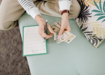Top Personal Finance Tips for Young Adults: A Must-Read Guide