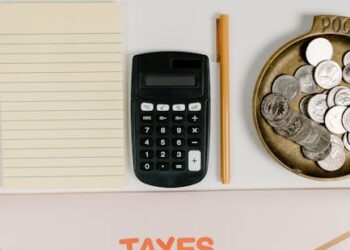 5 Essential Strategies on How to Avoid Debt Traps in Your 30s