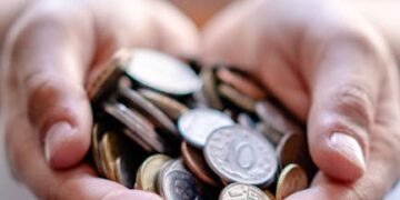 10 Simple Ways to Reduce Monthly Expenses and Save More